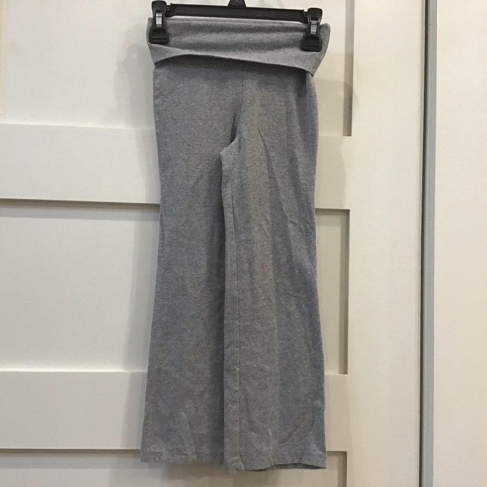 🌟 Play-Ready Girls Size 5 Clothing Bundle – Long Sleeves + Leggings! 🌟 - Picture 3 of 16